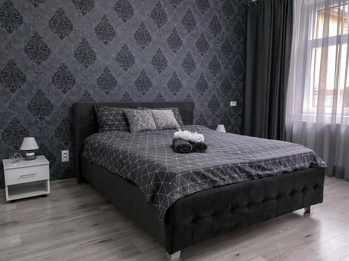 Studio 5 Braşov Extérieur photo