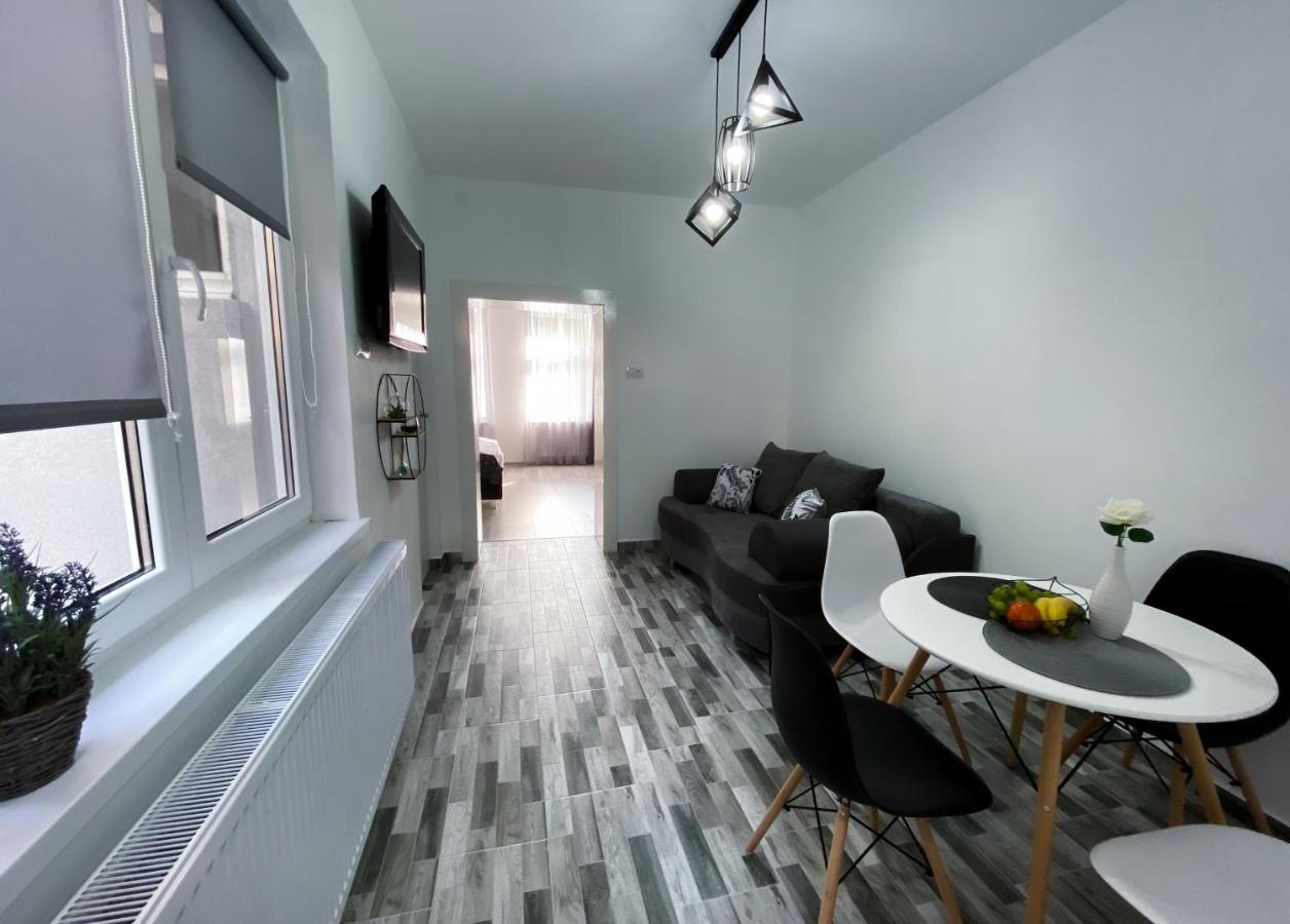 Studio 5 Braşov Extérieur photo