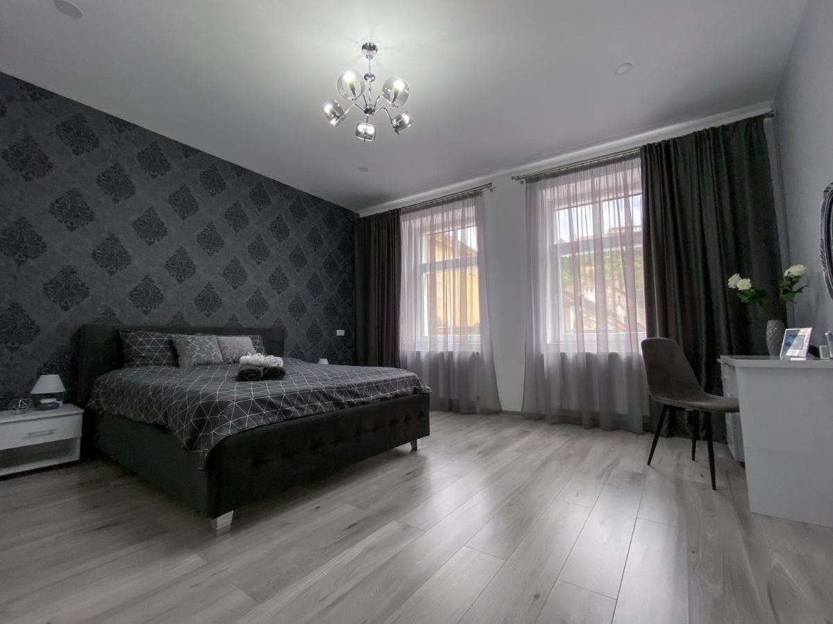 Studio 5 Braşov Extérieur photo